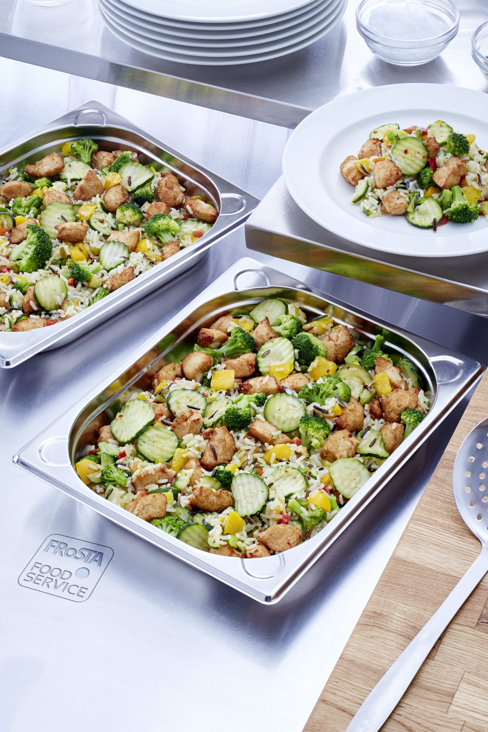 Rice & Vegetable Stir-Fry with Chicken - Foodservice EN