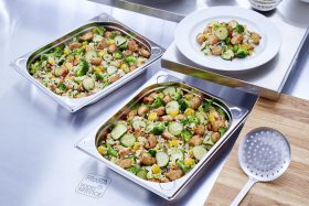 Rice & vegetable stir-fry with chicken